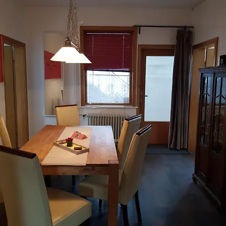 Haus Bergeshoeh Апартаменты *