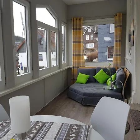 Haus Bergeshoeh Апартаменты *