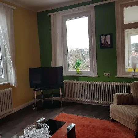 Haus Bergeshoeh Апартаменты *
